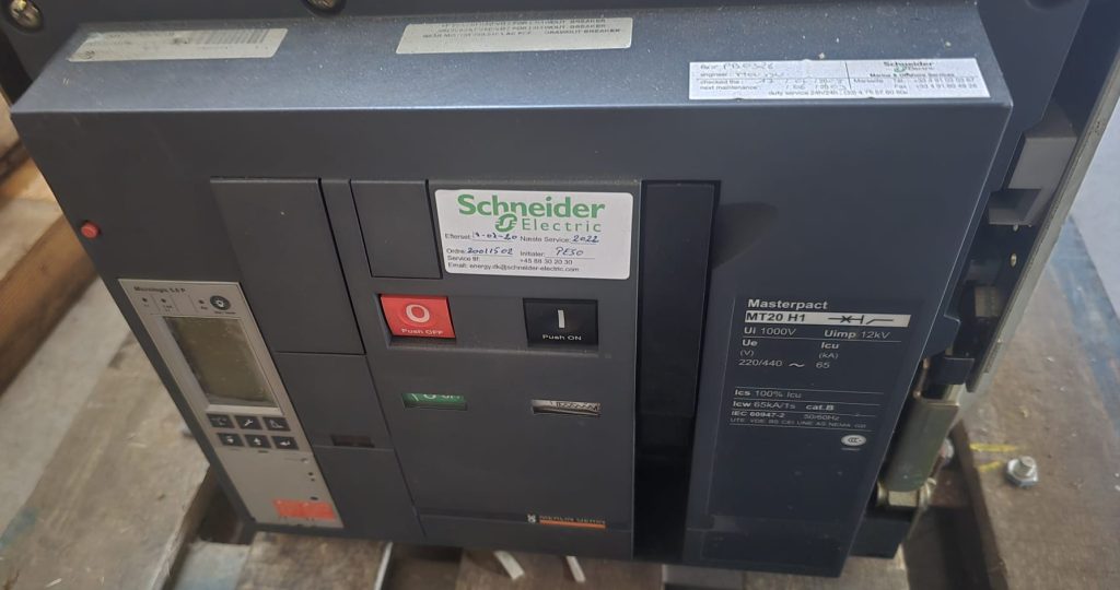 Schneider Electric Masterpact MT20 H1 air circuit breaker