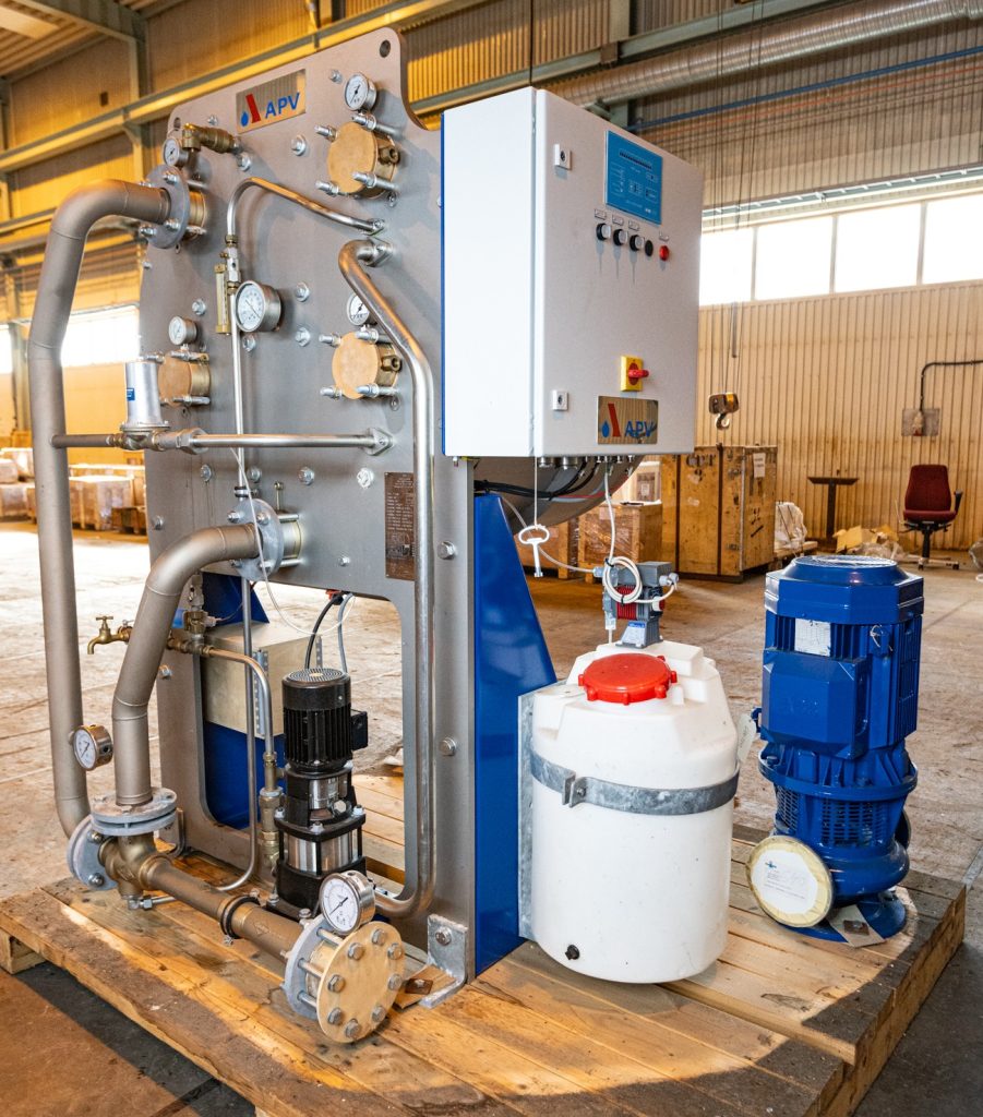 APV H 30-CE fresh water generator unit for marine engine room installation